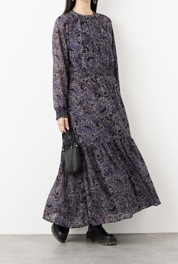 上品でフェミニンなワンピースが入荷しました!