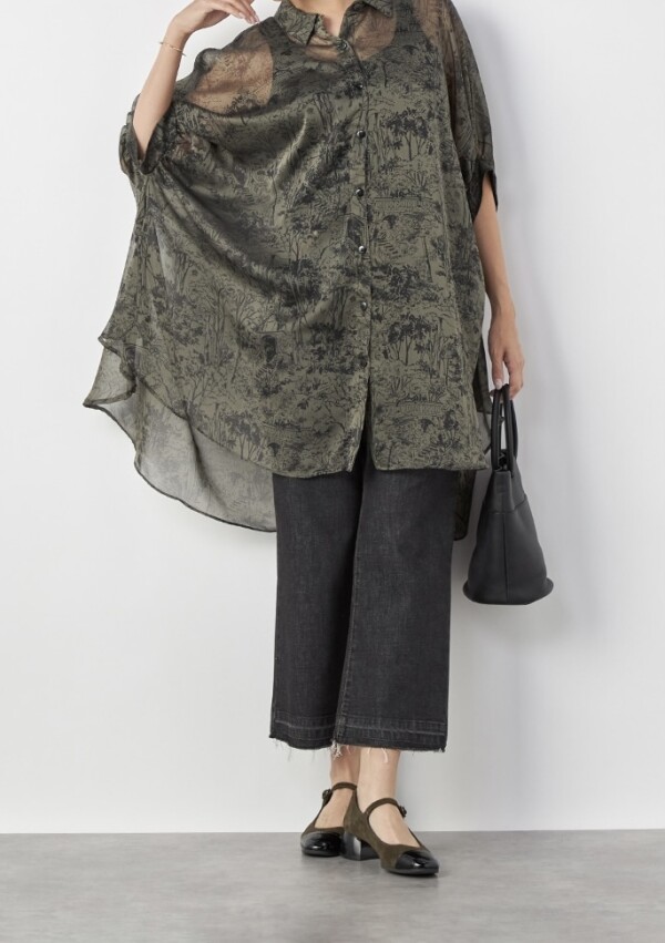 《透け感×ゆったり×アート柄》シックなチュニックブラウス