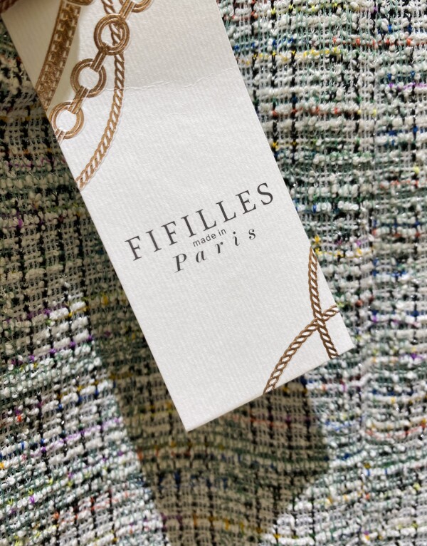 上品さと着心地を両立したツイードワンピース👗