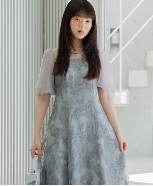 新作　ラメフラワー刺繍×パフスリーブドレス👗
