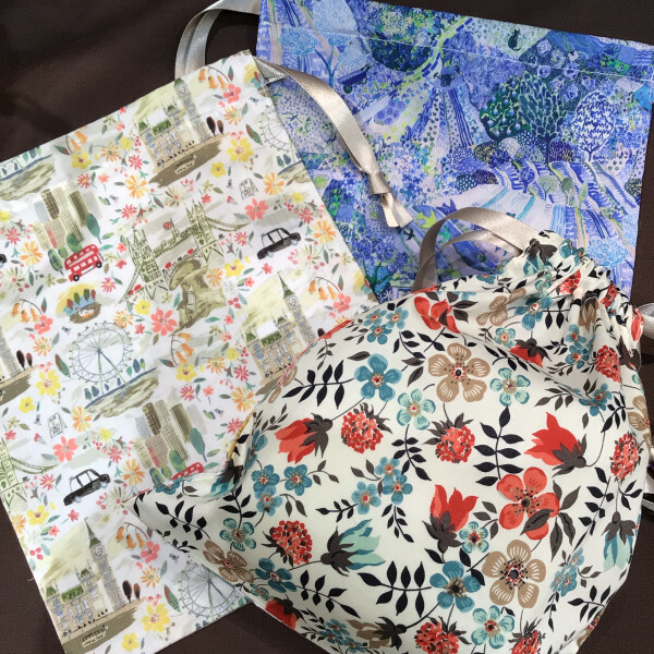 リバティ商品  お買上げで巾着プレゼント