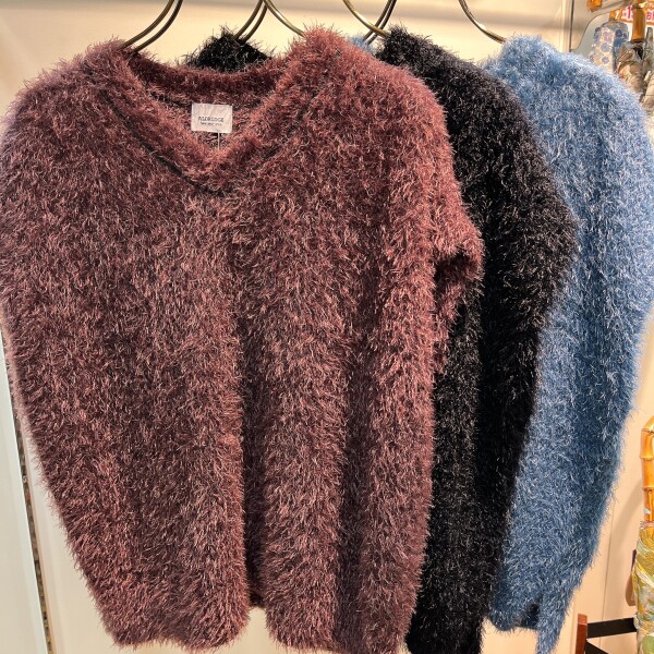 ベストにもなるふわふわニット