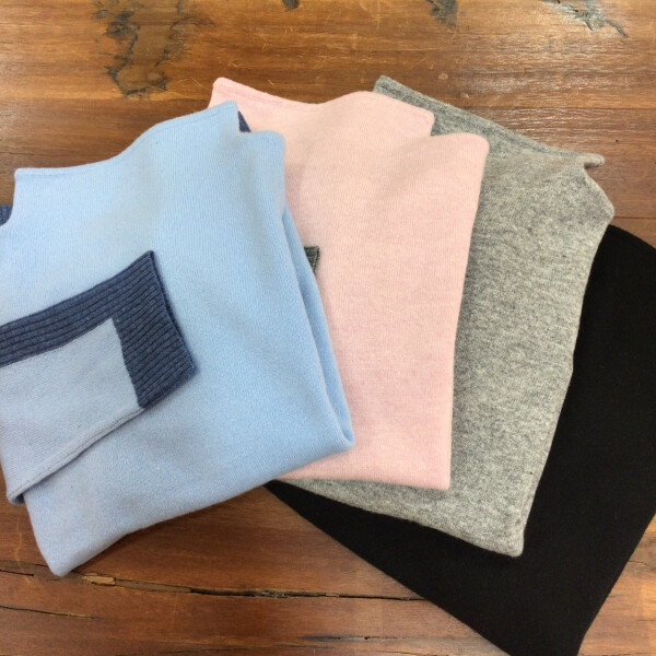 カシミア混ウールのセーター