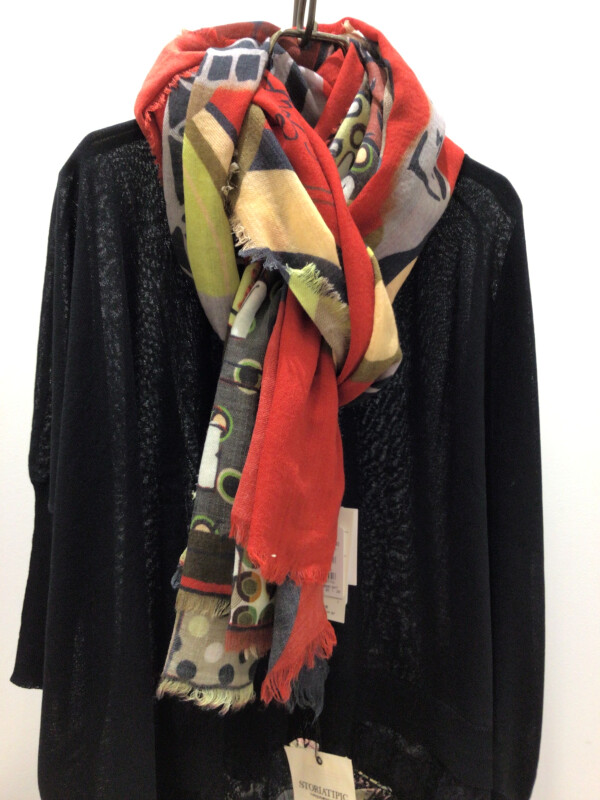 秋の準備　ストール入荷！