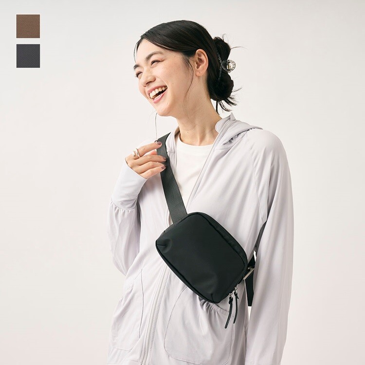 New item🌟コンパクトボディバッグ