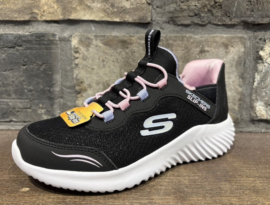 キッズSKECHERS入荷のお知らせ☆