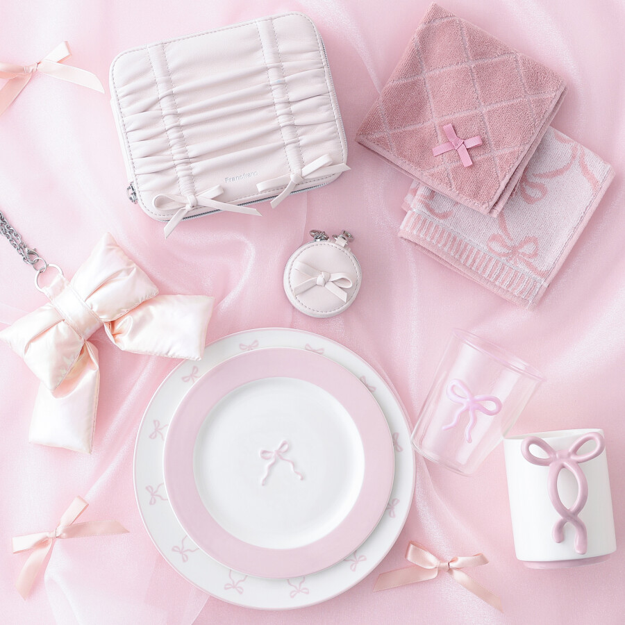 ＼プレゼントにもおすすめ🎁／リボンモチーフアイテム🎀🤍